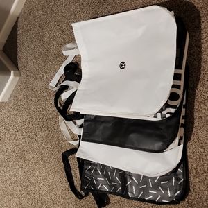 Large Lululemon reusable bags